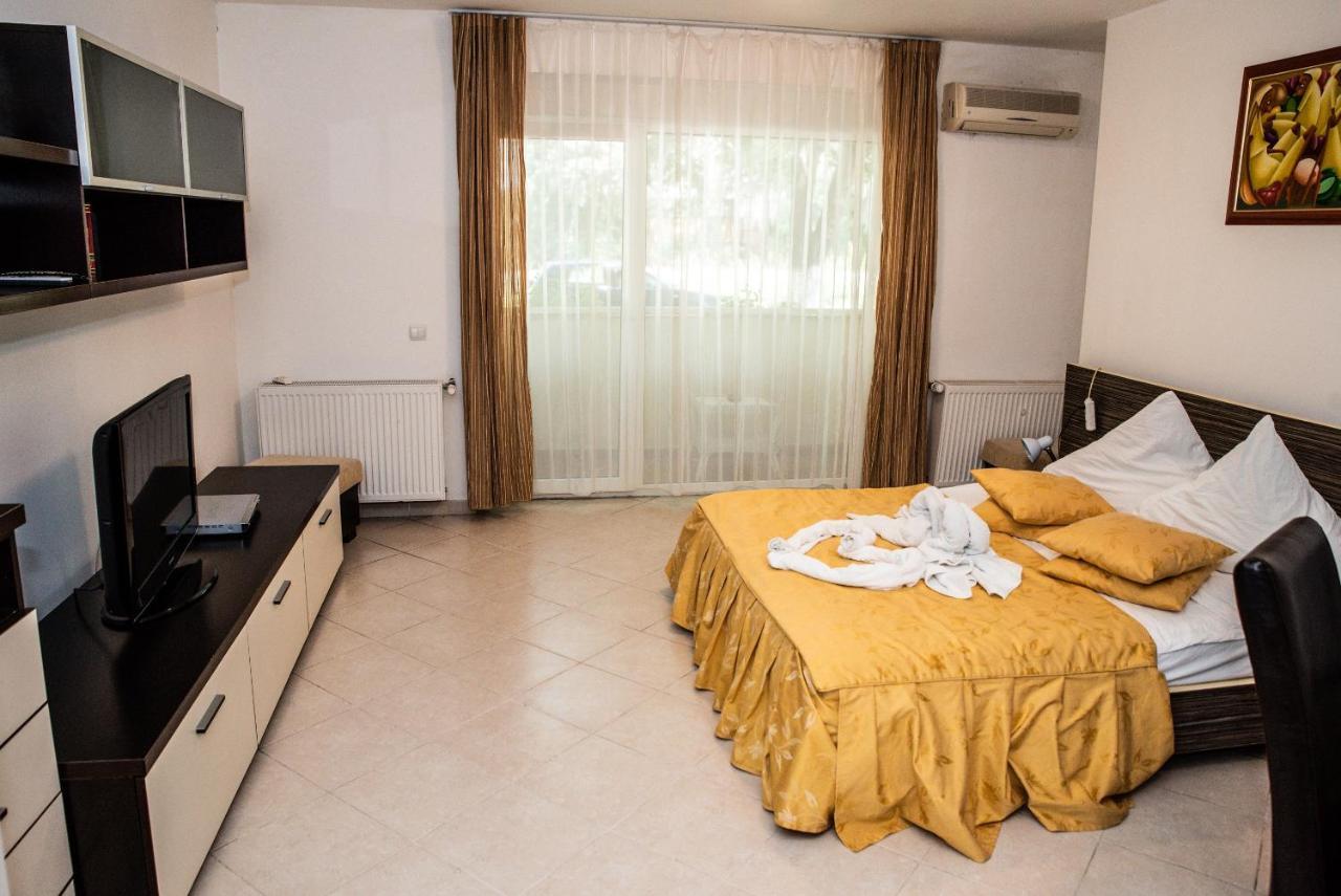 Club Onix Apartments Нептун Экстерьер фото