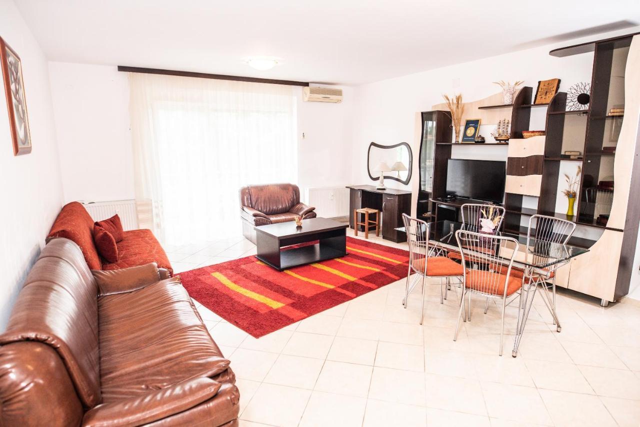Club Onix Apartments Нептун Экстерьер фото