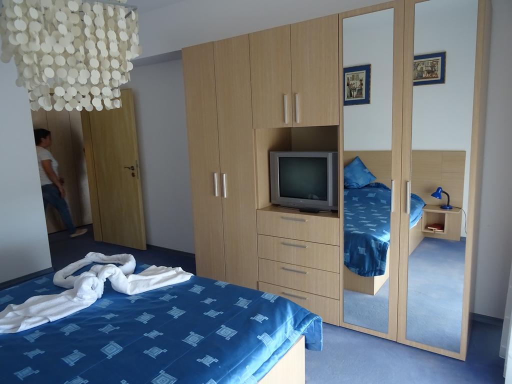Club Onix Apartments Нептун Экстерьер фото